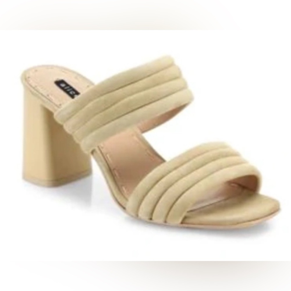 Alice + Olivia Colby block heel sandals suede custard color 38 fits 7,5